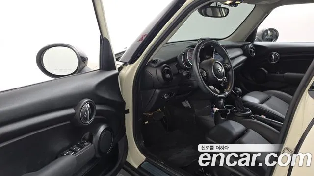 Mini Hatch 2019 thumb 10