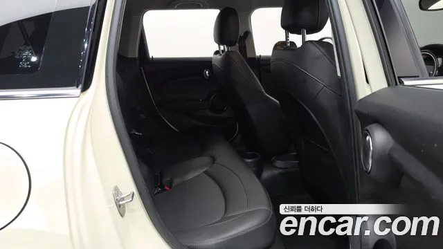 Mini Hatch 2019 thumb 11