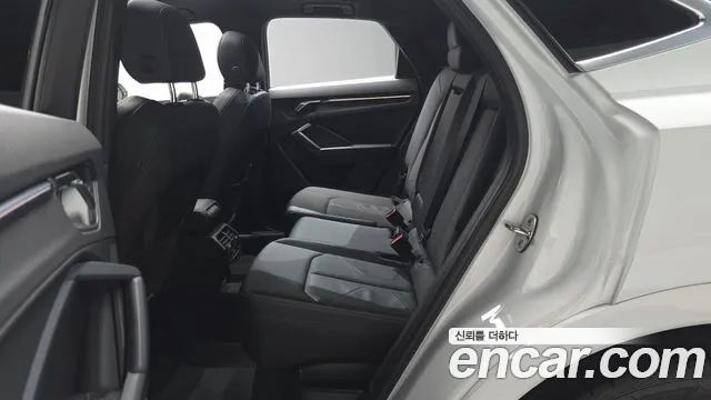 Audi Q3 2023 thumb 11