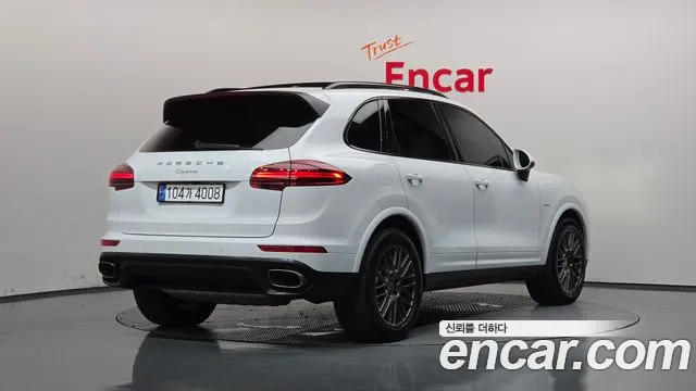 Porsche Cayenne 2017 thumb 2