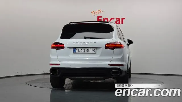 Porsche Cayenne 2017 thumb 4