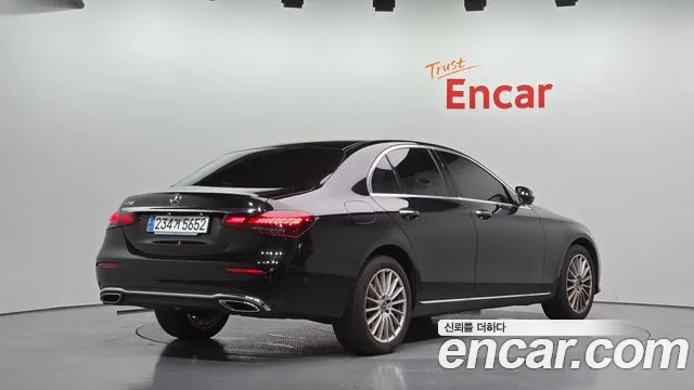 Mercedes-Benz E-Класс 2023 thumb 2