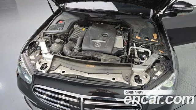 Mercedes-Benz E-Класс 2023 thumb 6