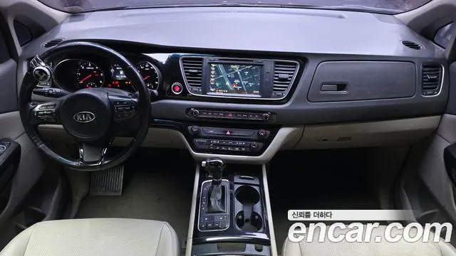 Kia Carnival 2014 thumb 7