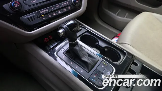 Kia Carnival 2014 thumb 9