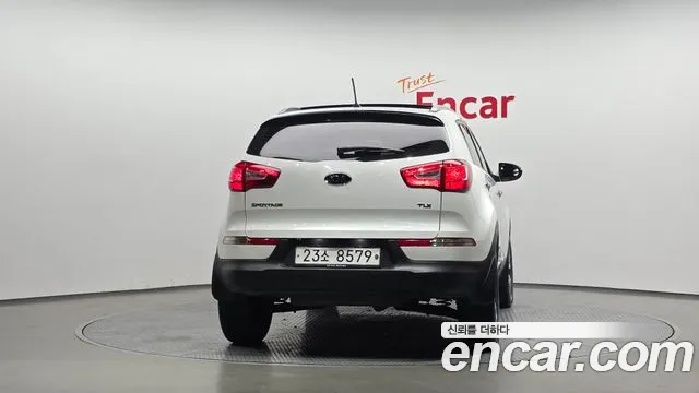 Kia Sportage 2010 thumb 4