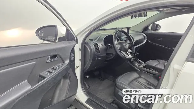 Kia Sportage 2010 thumb 10