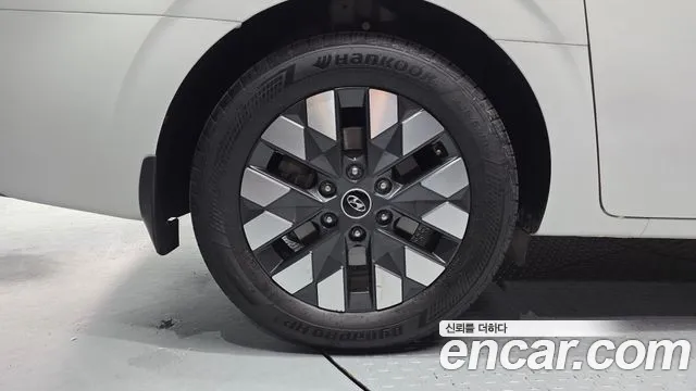 Hyundai Staria 2022 thumb 5