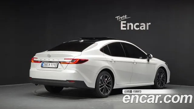 Toyota Camry 2026 thumb 2