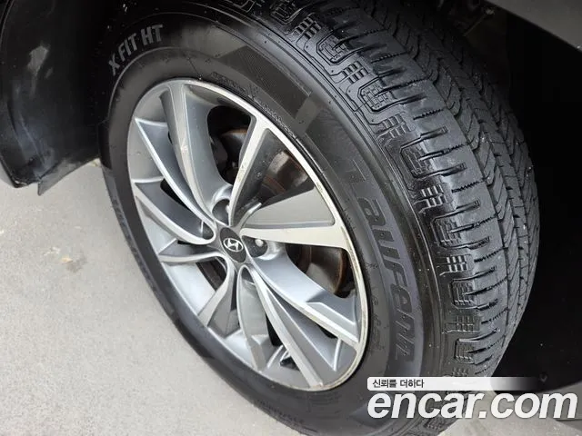 Hyundai Santa Fe 2018 thumb 5