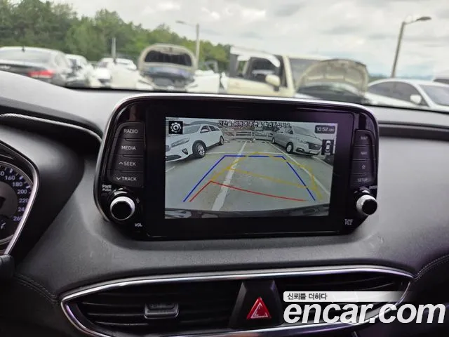 Hyundai Santa Fe 2018 thumb 9