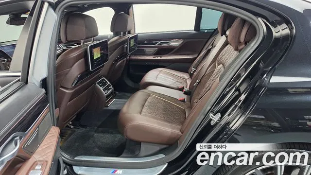 BMW 7 серии 2019 thumb 11