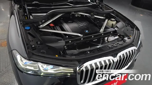 BMW X7 2021 thumb 6