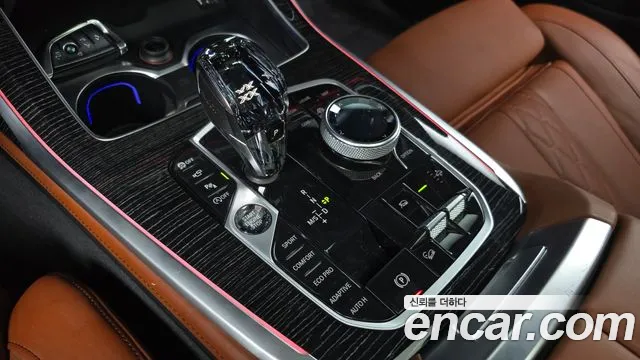 BMW X7 2021 thumb 9