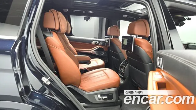 BMW X7 2021 thumb 12