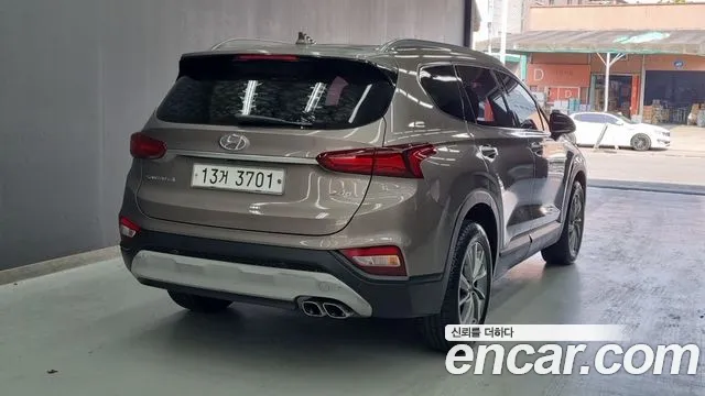 Hyundai Santa Fe 2018 thumb 3