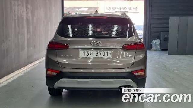 Hyundai Santa Fe 2018 thumb 4