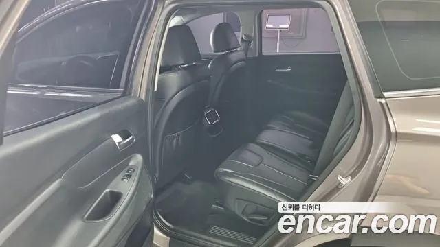 Hyundai Santa Fe 2018 thumb 7