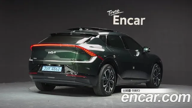 Kia EV6 2022 thumb 2