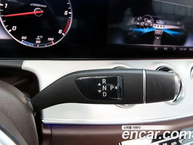 Mercedes-Benz CLS-Class 2019 thumb 12