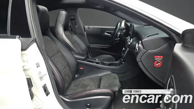 Mercedes-Benz CLA 2017 thumb 12