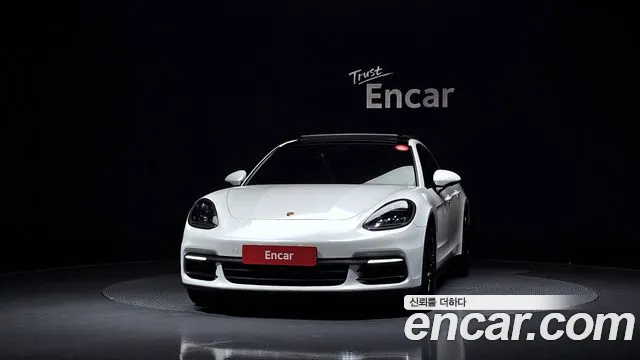 Porsche Panamera 2020 thumb 3