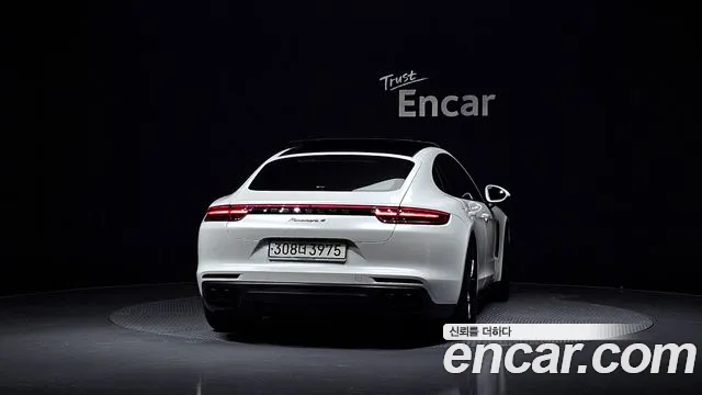 Porsche Panamera 2020 thumb 4