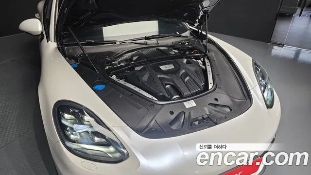 Porsche Panamera 2020 thumb 6