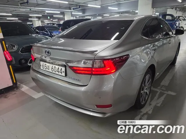 Lexus ES 2018 thumb 4