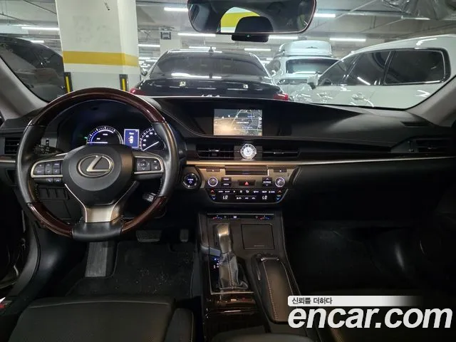 Lexus ES 2018 thumb 5
