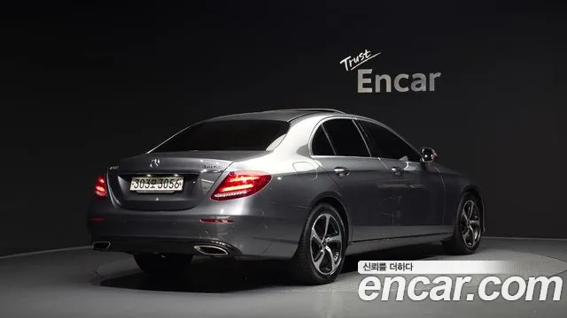 Mercedes-Benz E-Класс 2020 thumb 2
