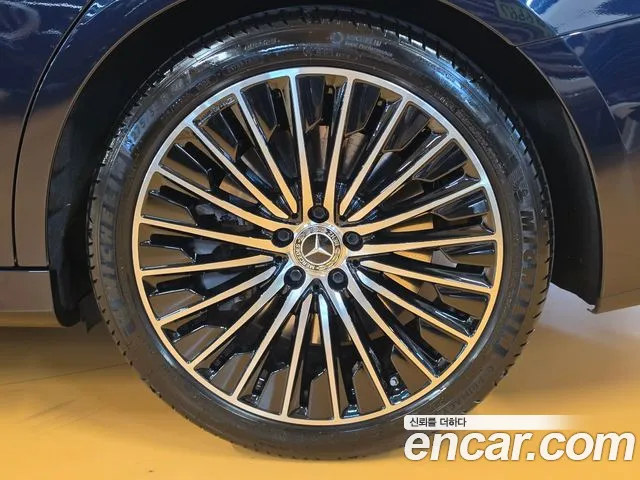 Mercedes-Benz E-Класс 2024 thumb 5