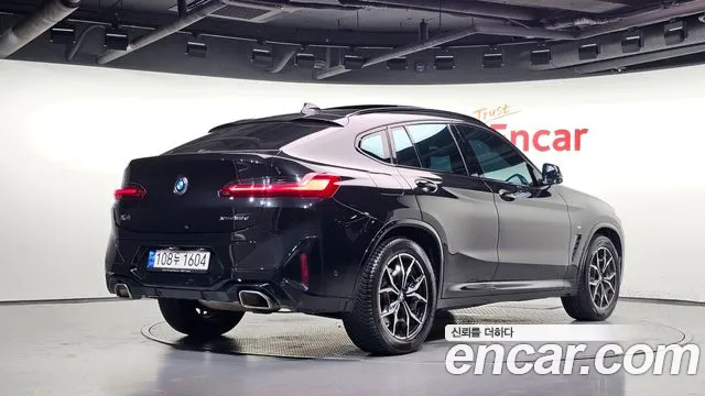 BMW X4 2023 thumb 2