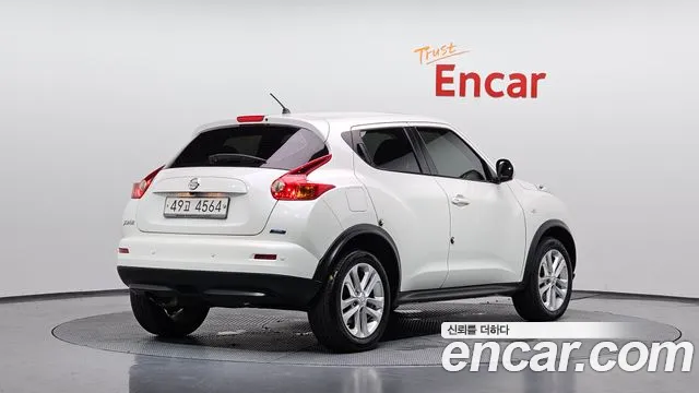 Nissan Juke 2014 thumb 2