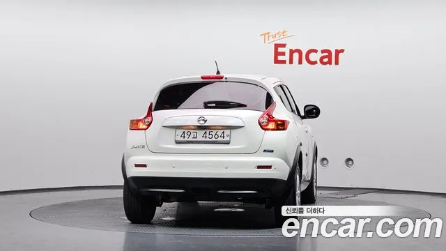 Nissan Juke 2014 thumb 4