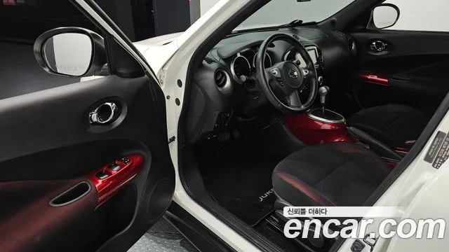 Nissan Juke 2014 thumb 10
