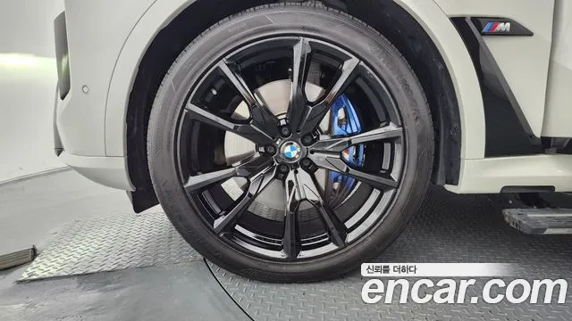 BMW X7 2024 thumb 5