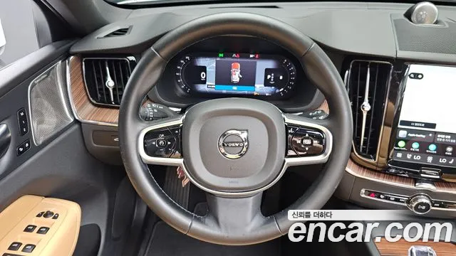 Volvo XC60 2024 thumb 11