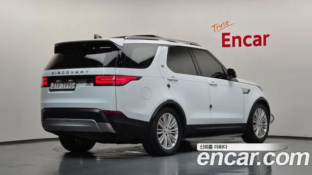 Land Rover Discovery 2018 thumb 2