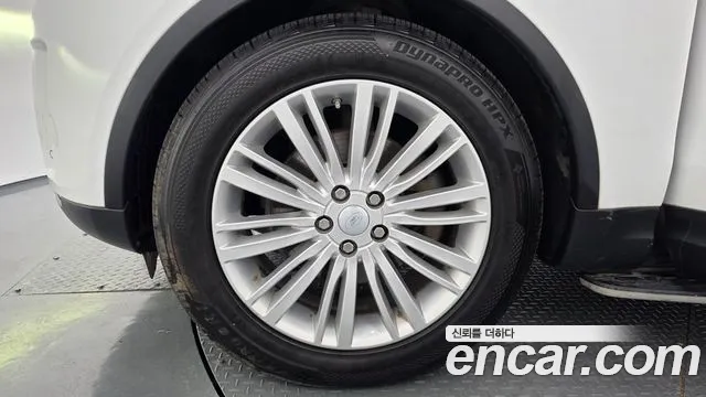 Land Rover Discovery 2018 thumb 5