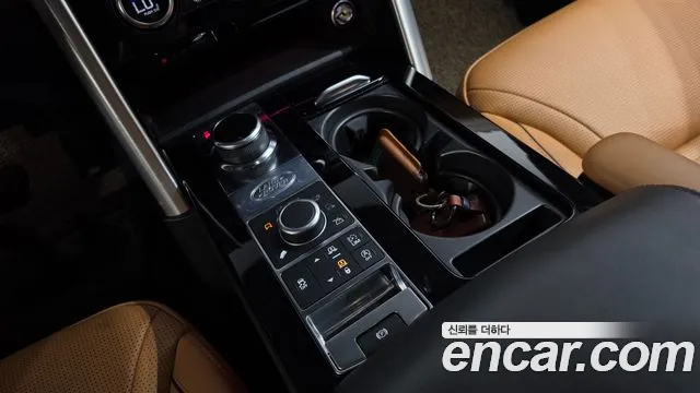 Land Rover Discovery 2018 thumb 9