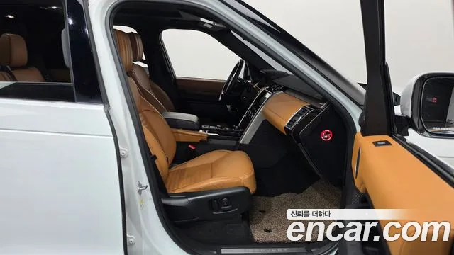 Land Rover Discovery 2018 thumb 11