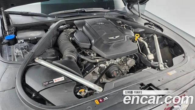 Genesis G90 2018 thumb 6