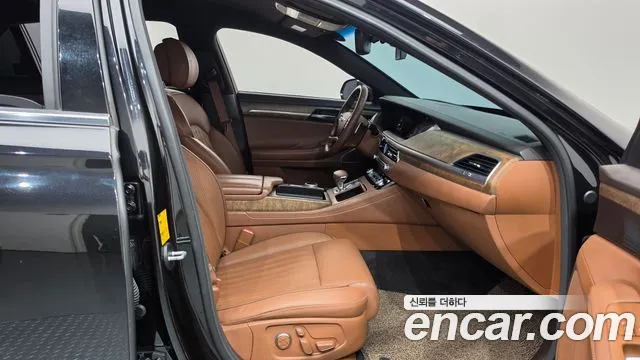 Genesis G90 2018 thumb 11