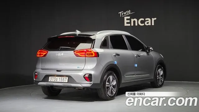 Kia Niro 2021 thumb 2