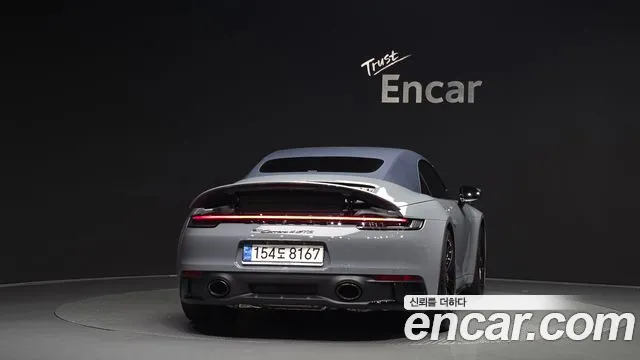Porsche 911 2023 thumb 4