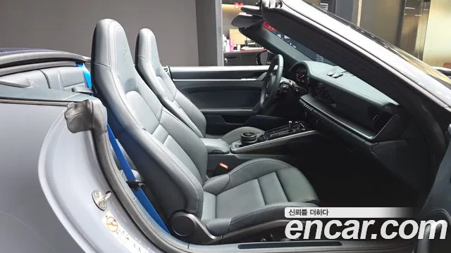 Porsche 911 2023 thumb 11