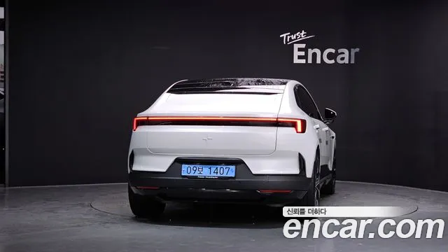 Polestar 4 2025 thumb 3