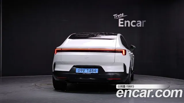 Polestar 4 2025 thumb 3