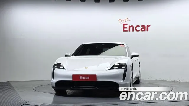Porsche Taycan 2022 thumb 3